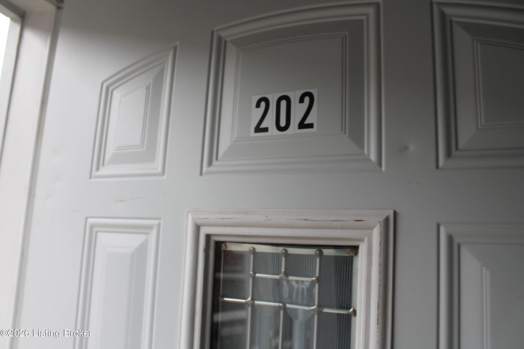 950 S Floyd St 202, Louisville, KY 40203