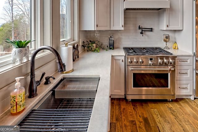 804 Settlers Ridge Road, Ellijay, GA 30540