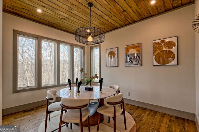 804 Settlers Ridge Road, Ellijay, GA 30540