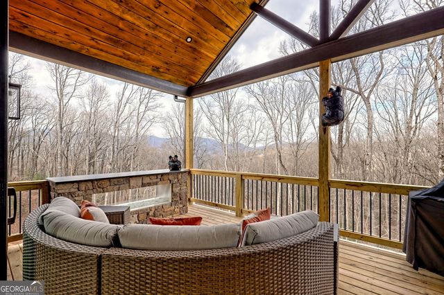 804 Settlers Ridge Road, Ellijay, GA 30540