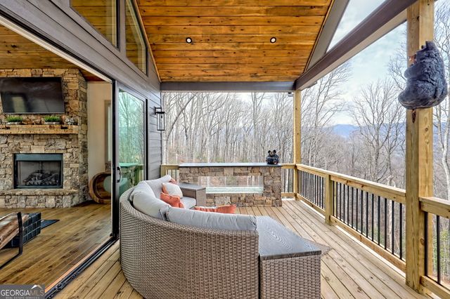 804 Settlers Ridge Road, Ellijay, GA 30540
