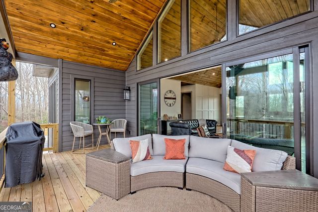 804 Settlers Ridge Road, Ellijay, GA 30540