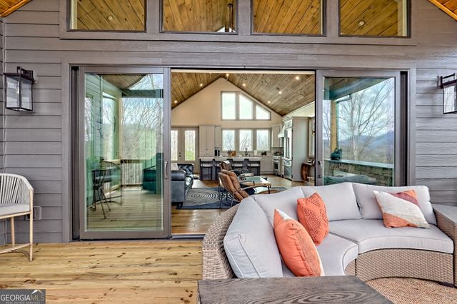 804 Settlers Ridge Road, Ellijay, GA 30540