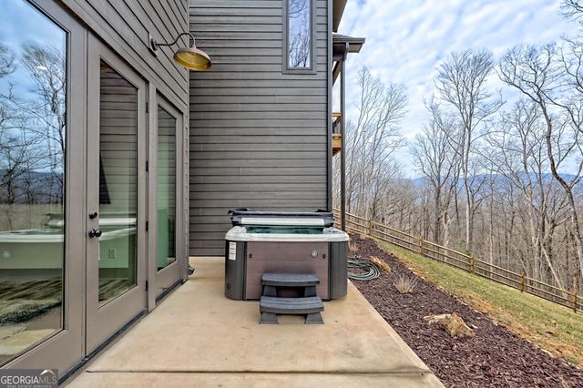 804 Settlers Ridge Road, Ellijay, GA 30540
