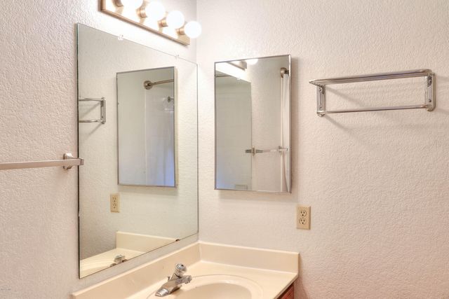 2146 W Isabella Avenue 223, Mesa, AZ 85202