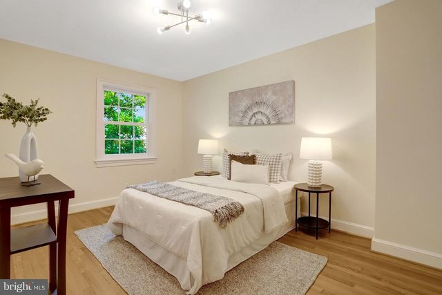 826 S ROYAL ST, Alexandria, VA 22314
