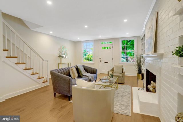 826 S ROYAL ST, Alexandria, VA 22314