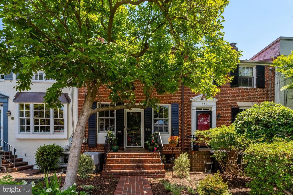 826 S ROYAL ST, Alexandria, VA 22314