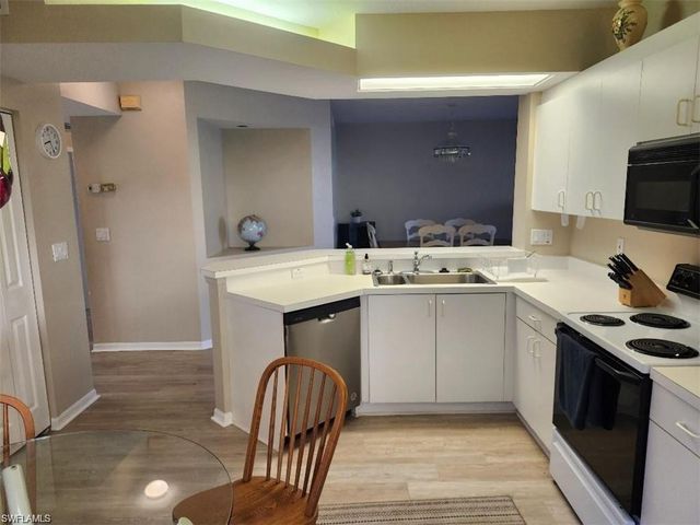 2496 Orchid Bay DR 104, Naples, FL 34109
