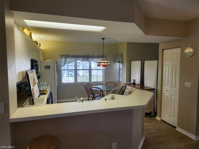 2496 Orchid Bay DR 104, Naples, FL 34109