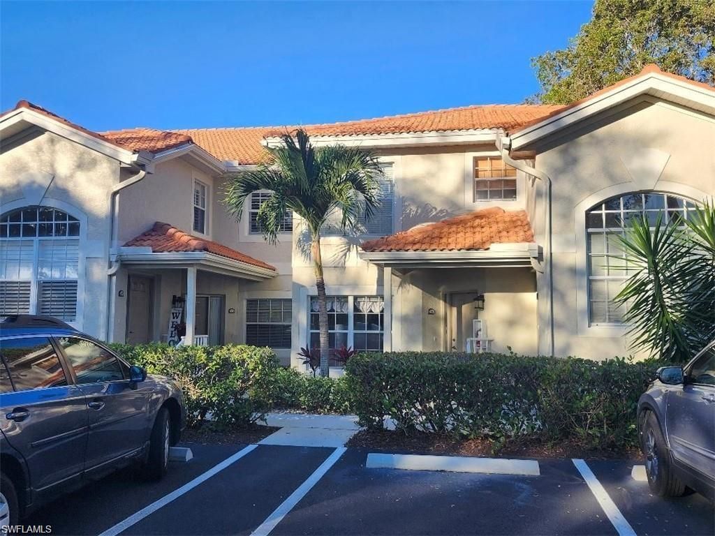 2496 Orchid Bay DR 104, Naples, FL 34109