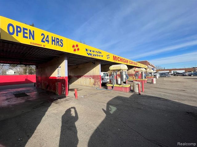 14201 Wyoming Street, Detroit, MI 48238