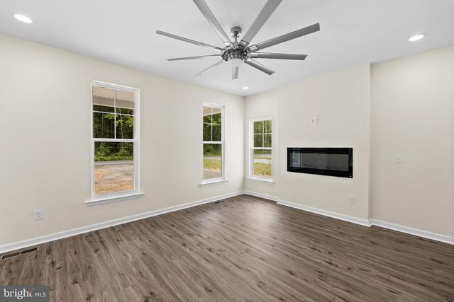 113 LAUREL LN, Colonial Beach, VA 22443