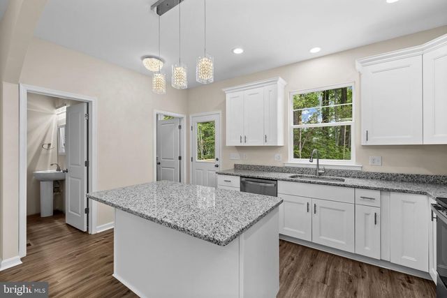 113 LAUREL LN, Colonial Beach, VA 22443