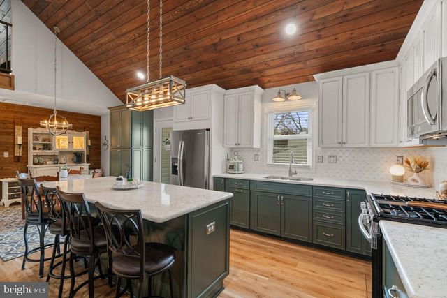 37 PENDLETON RD, Fredericksburg, VA 22405