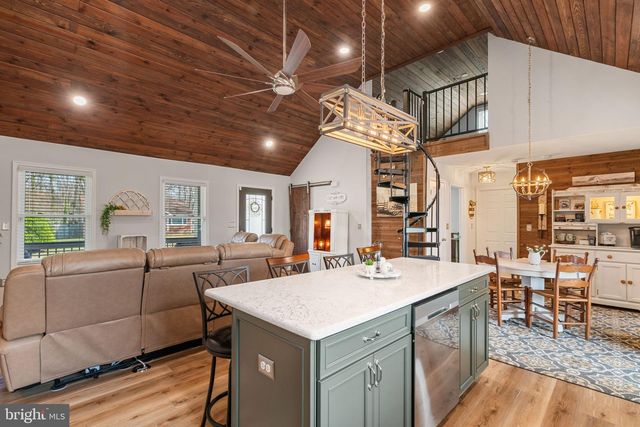 37 PENDLETON RD, Fredericksburg, VA 22405