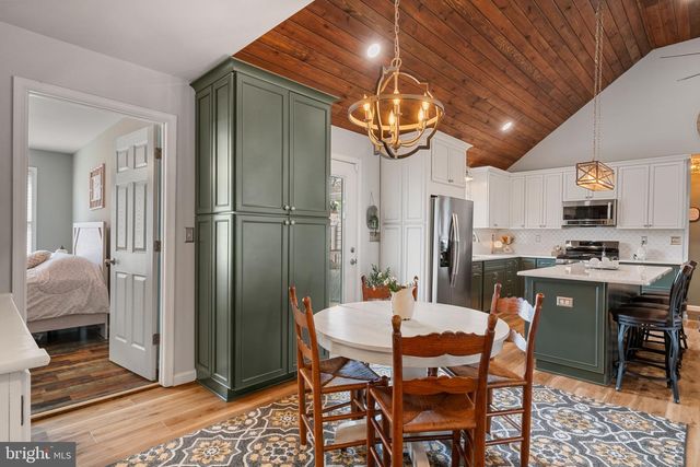 37 PENDLETON RD, Fredericksburg, VA 22405