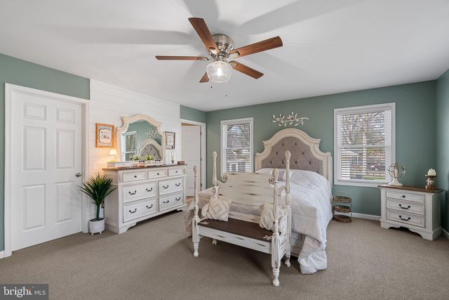 37 PENDLETON RD, Fredericksburg, VA 22405