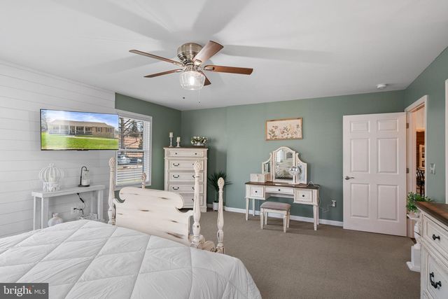 37 PENDLETON RD, Fredericksburg, VA 22405