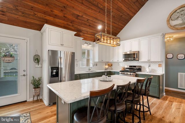 37 PENDLETON RD, Fredericksburg, VA 22405