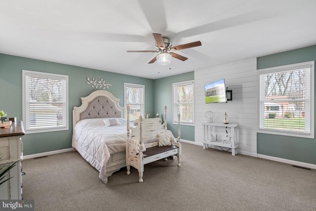 37 PENDLETON RD, Fredericksburg, VA 22405