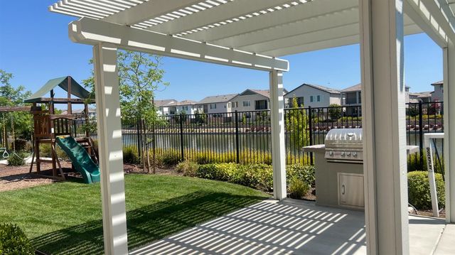 3942 Waterleaf Ave, Sacramento, CA 95835