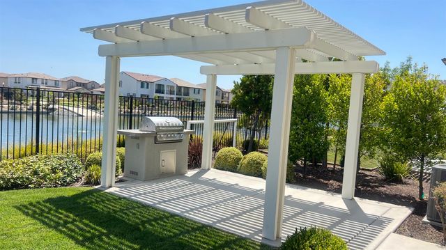 3942 Waterleaf Ave, Sacramento, CA 95835