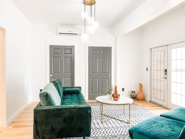 1619 9TH AVENUE N, St Petersburg, FL 33713