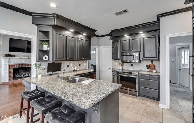 1104 Pointe Cove, Brandon, MS 39042