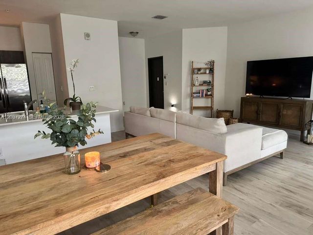 15540 SW 136th St 4-101, Miami, FL 33196
