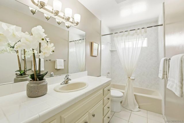 6319 Wenrich Dr, San Diego, CA 92120