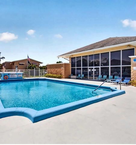 2131 NE 1st Court NE 204, Boynton Beach, FL 33435