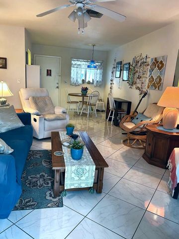 2131 NE 1st Court NE 204, Boynton Beach, FL 33435