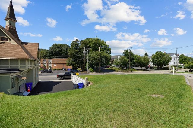 139 Broadway, Pawtucket, RI 02860