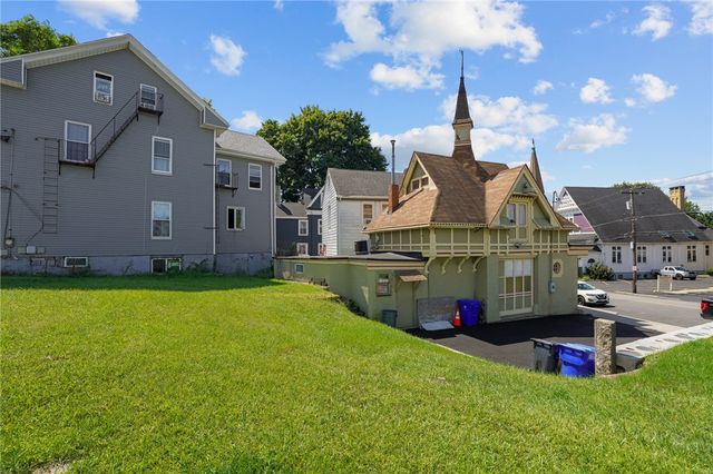 139 Broadway, Pawtucket, RI 02860