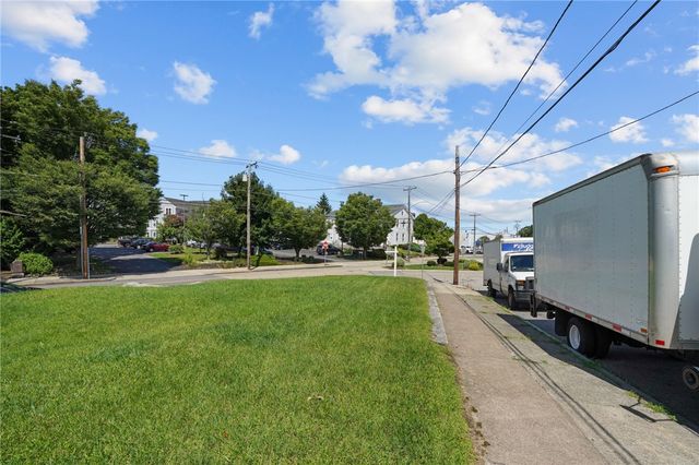 139 Broadway, Pawtucket, RI 02860