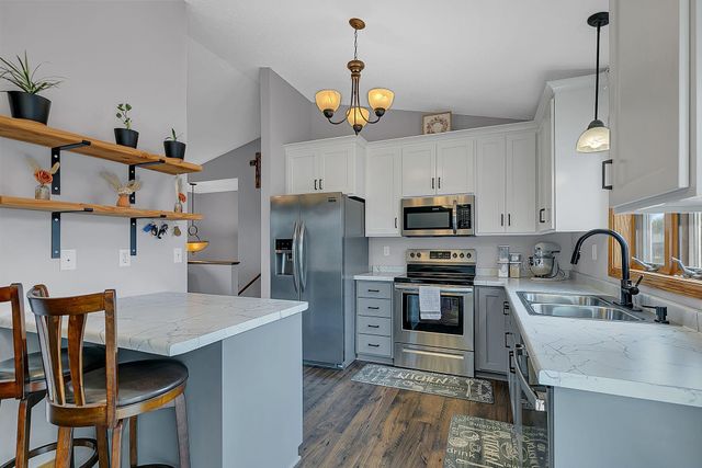 1120 4th Street N, Sartell, MN 56377
