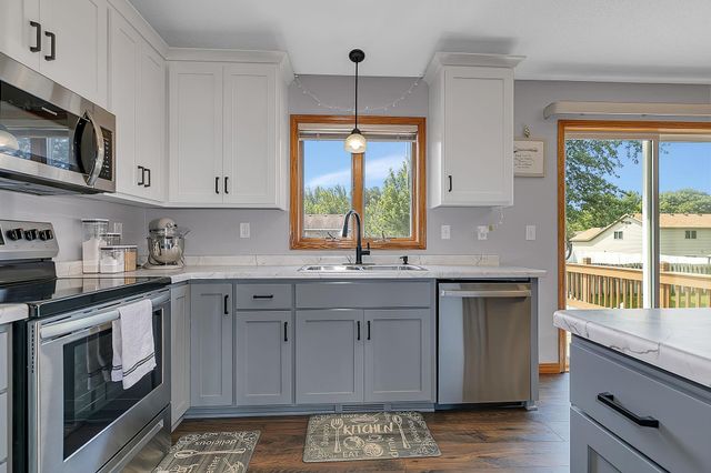 1120 4th Street N, Sartell, MN 56377