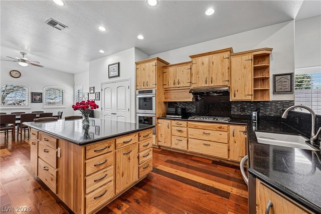 3910 West Pebble Road, Las Vegas, NV 89139