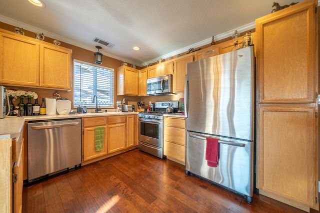 3712 Vinewood Drive, Anderson, CA 96007