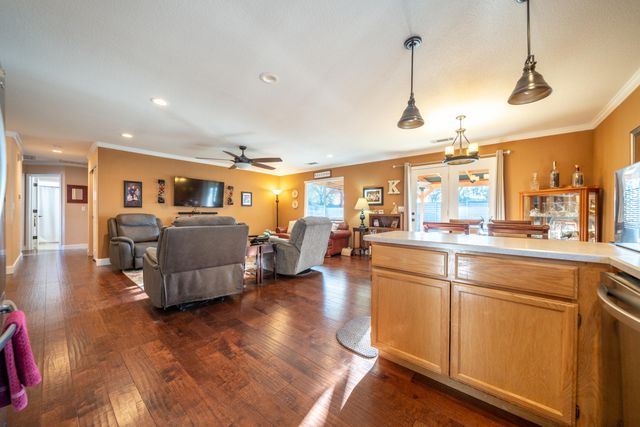 3712 Vinewood Drive, Anderson, CA 96007