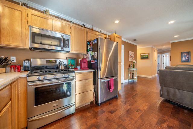 3712 Vinewood Drive, Anderson, CA 96007