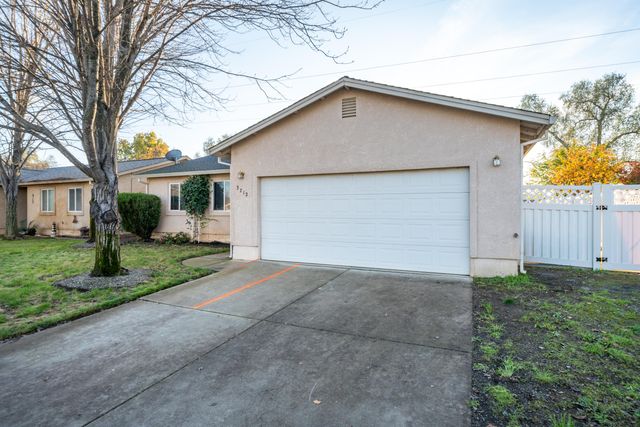 3712 Vinewood Drive, Anderson, CA 96007