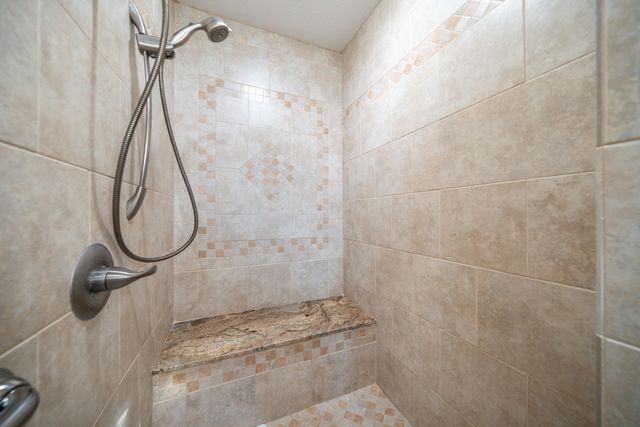 3712 Vinewood Drive, Anderson, CA 96007