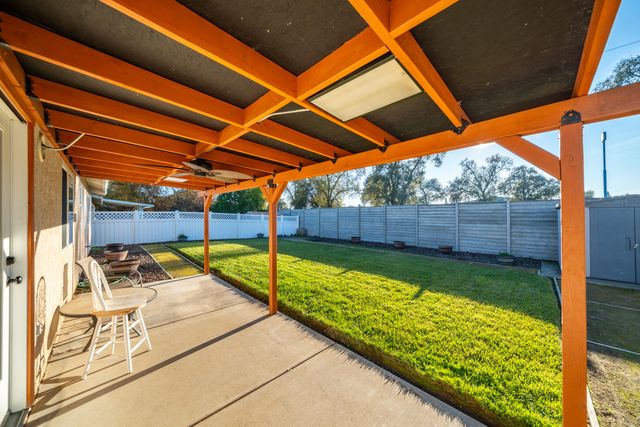 3712 Vinewood Drive, Anderson, CA 96007