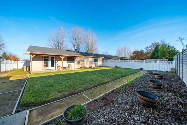 3712 Vinewood Drive, Anderson, CA 96007