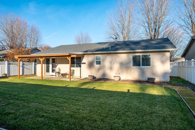 3712 Vinewood Drive, Anderson, CA 96007