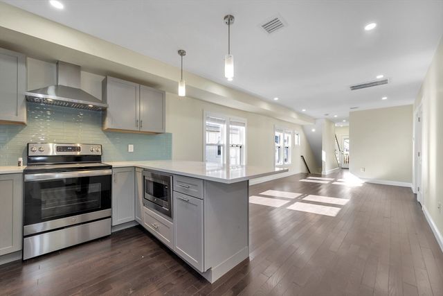 43 Wright Ave 2, Medford, MA 02155