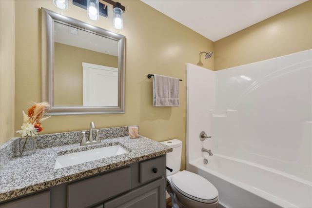 776 Norris Hollow Rd, Vanleer, TN 37181
