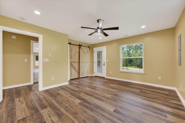 776 Norris Hollow Rd, Vanleer, TN 37181